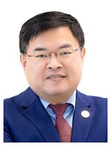 常务会长 梅向荣